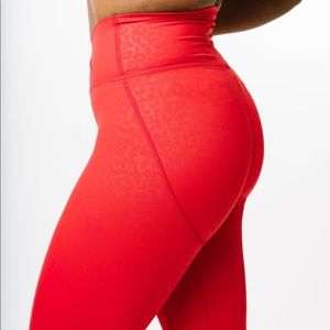 Red Leopard Scrunch Light n Tight Leggings